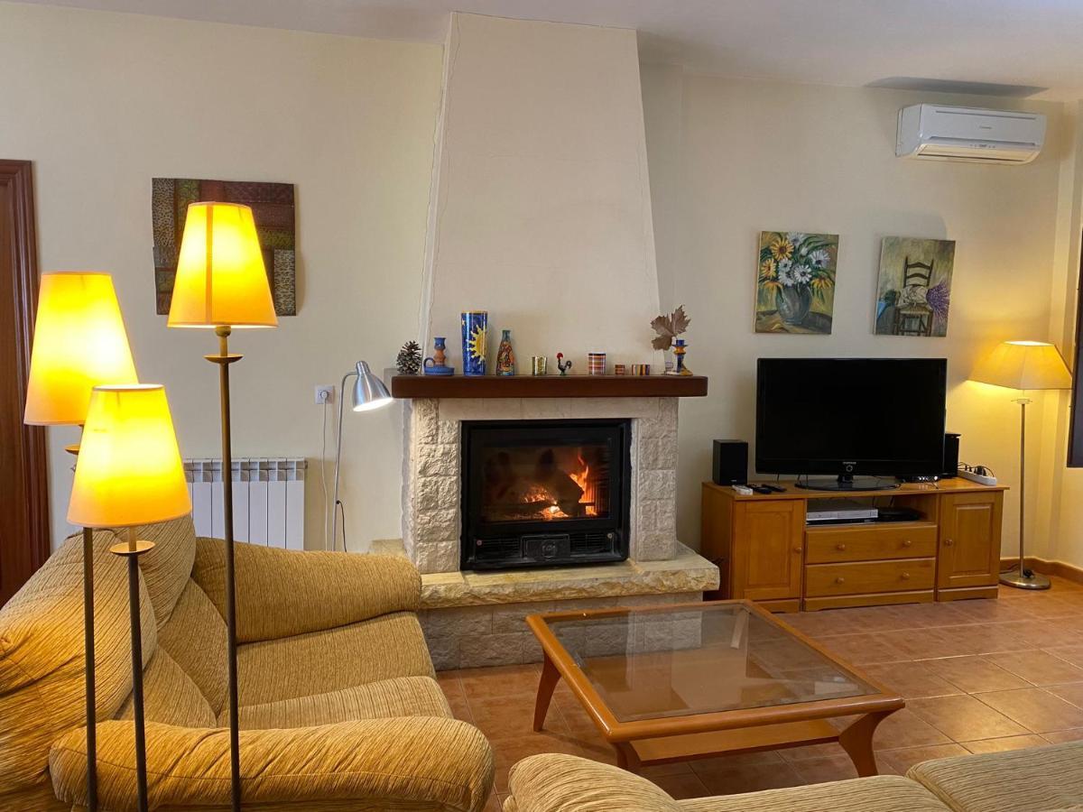 Casa Rural Con Chimenea, Barbacoa, Terraza Y Solarium Vila Illar Exterior foto